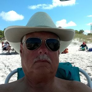 Meet your Posher, Eric